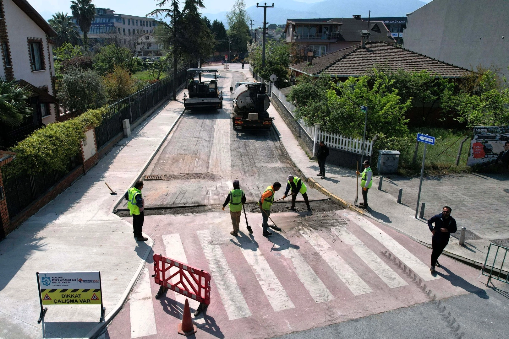 Kocaeli Başiskele sahilinde trafik ve yaya d&uuml;zenine yenileme
