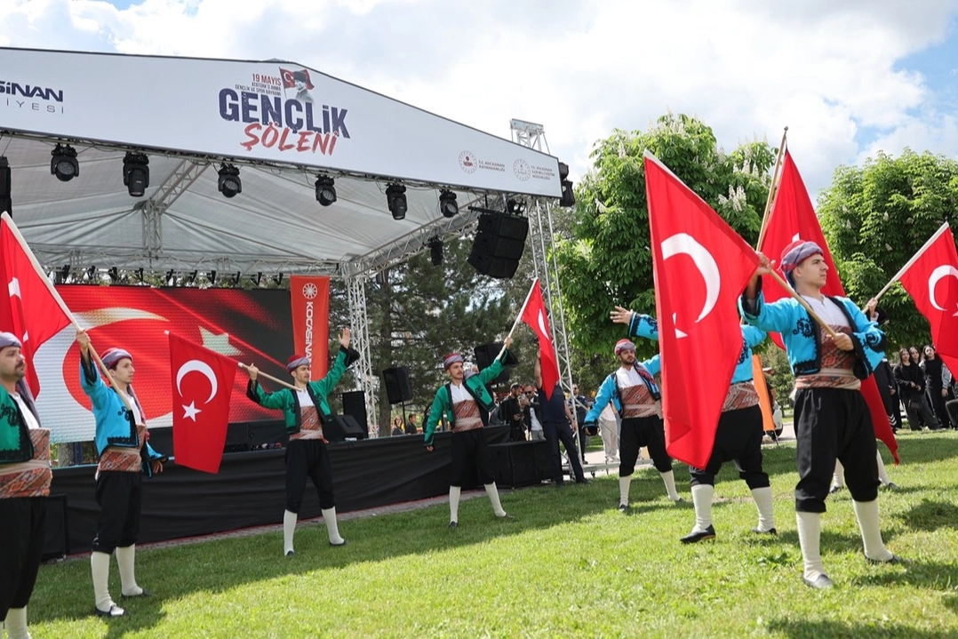 Kayseri Kocasinan'da Gen&ccedil;lik Ş&ouml;leni'ne b&uuml;y&uuml;k ilgi