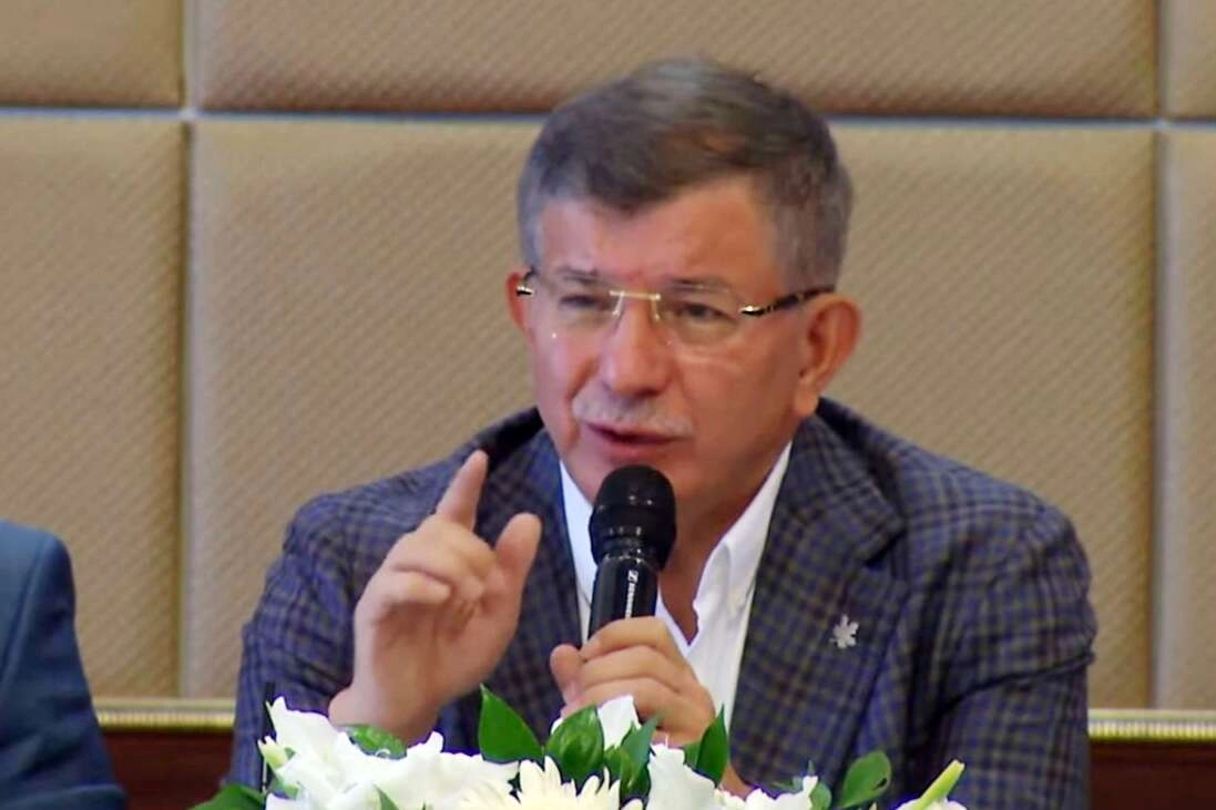 Keşan Yayla Sahili'nde bot faciası! 2 kişi aranıyor