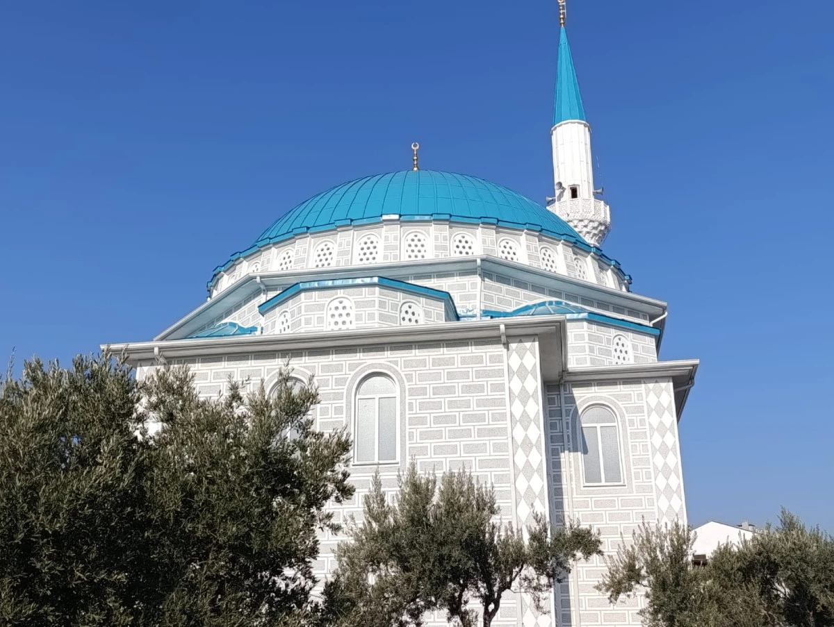 AKHİSAR HAYBER CAMİİ YAPILAN T&Ouml;RENLE İBADETE A&Ccedil;ILDI