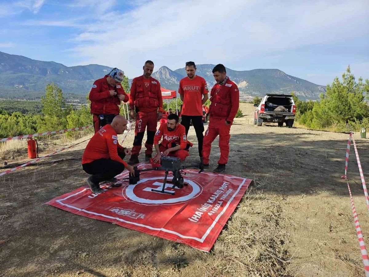 Cankurtaran’da Nefes Kesen Senaryo: AKUT Gönüllüleri Doğada Arama Tatbikatında Buluştu