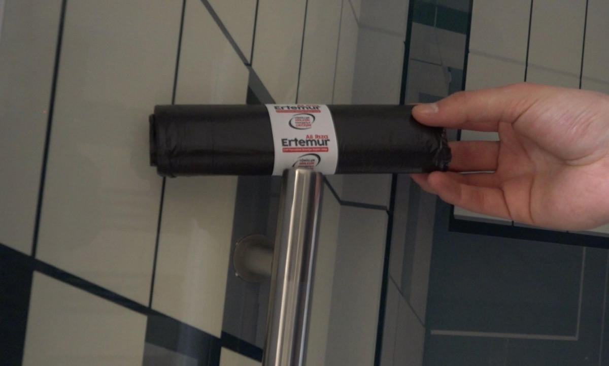 Çöp poşeti dağıtımı Aktepe’de devam etti