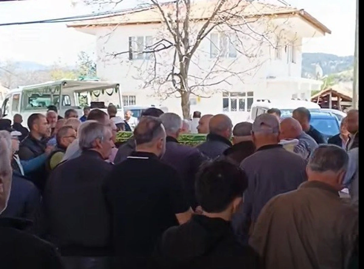 Denizli&rsquo;de Korkun&ccedil; Cinayet: Gurbet&ccedil;i Son Yolculuğuna Uğurlandı