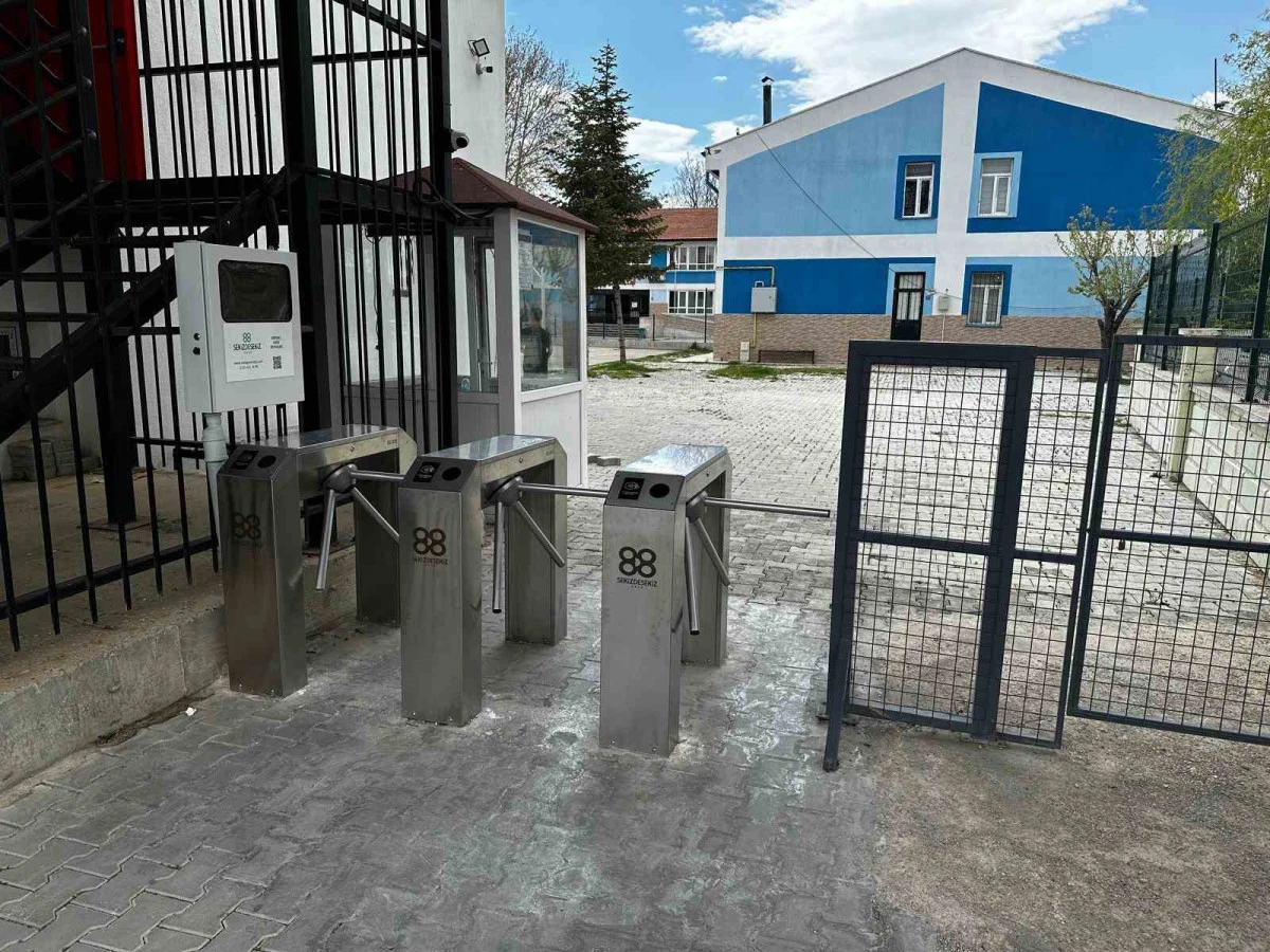 Denizli&rsquo;de &Ouml;rnek Proje: Turnikeli Sistemle Okulda G&uuml;venlik ve Disiplin Zirvede!