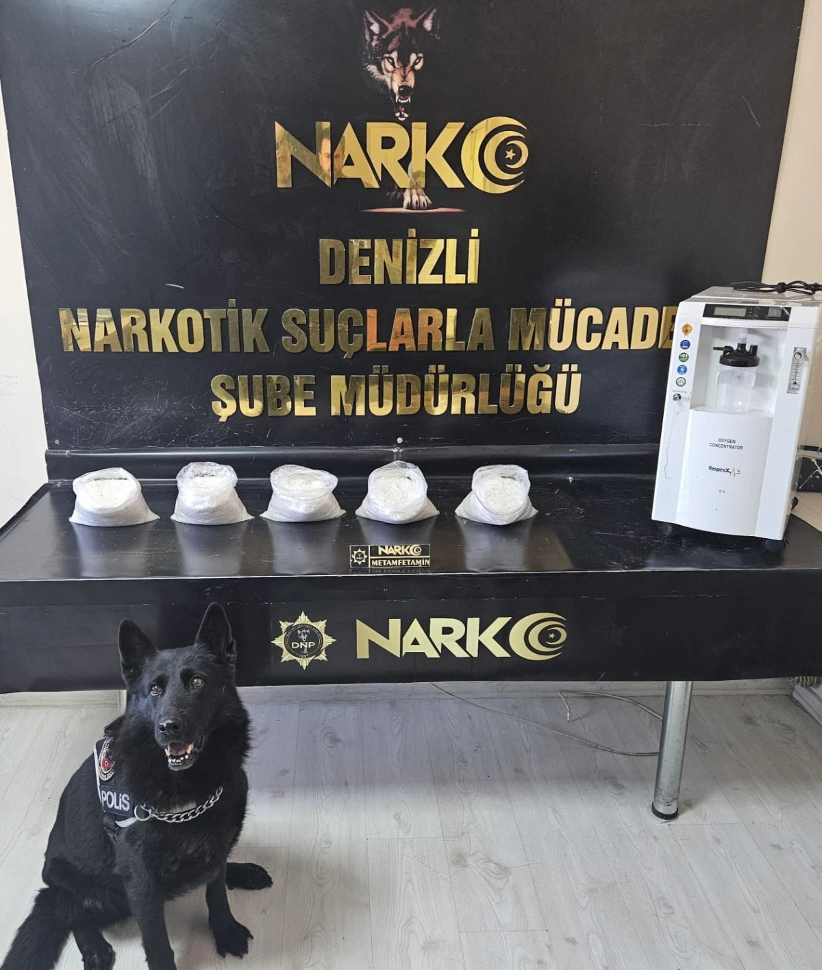 Denizli&rsquo;de Pes Dedirten Y&ouml;ntem: Uyuşturucuyu Solunum Cihazına Sakladı