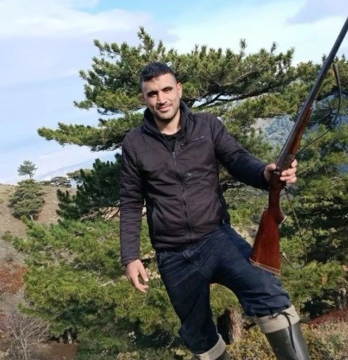 Denizli’nin Babadağ İlçesinde Bıçaklı Kavga: 2 Yaralı, 1 Kişi Hayatını Kaybetti