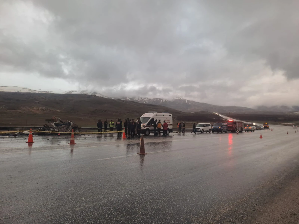 Doğanşehir Erkenek&rsquo;te Feci Kaza! 3 Kişi Hayatını Kaybetti