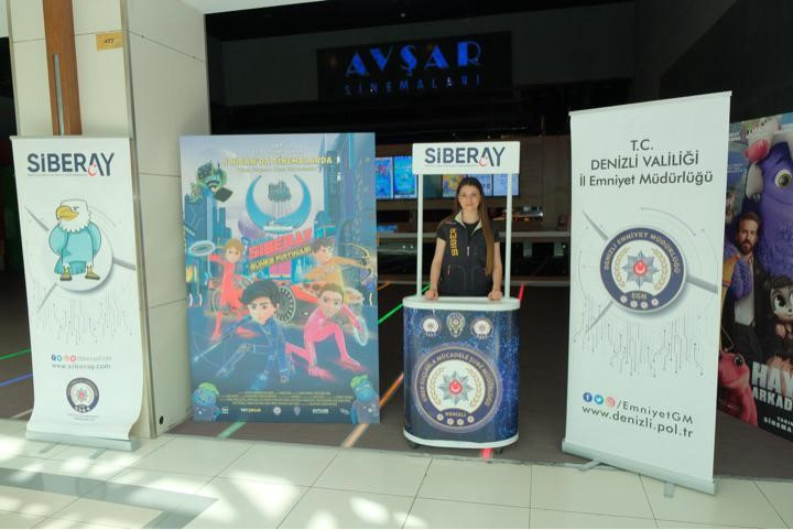 Ekip: Siberay Güneş Fırtınası sinema filmi öğrencilerle buluştu