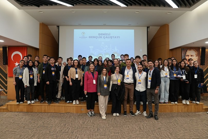 Gençlerin sesi Denizli’de yükseliyor