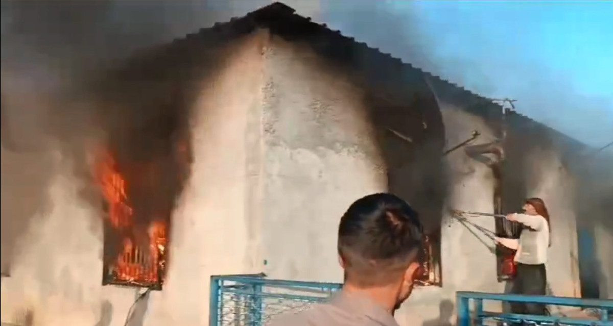 Köyde Yangın Faciası: Ev Kül Oldu, Aile Çaresiz!