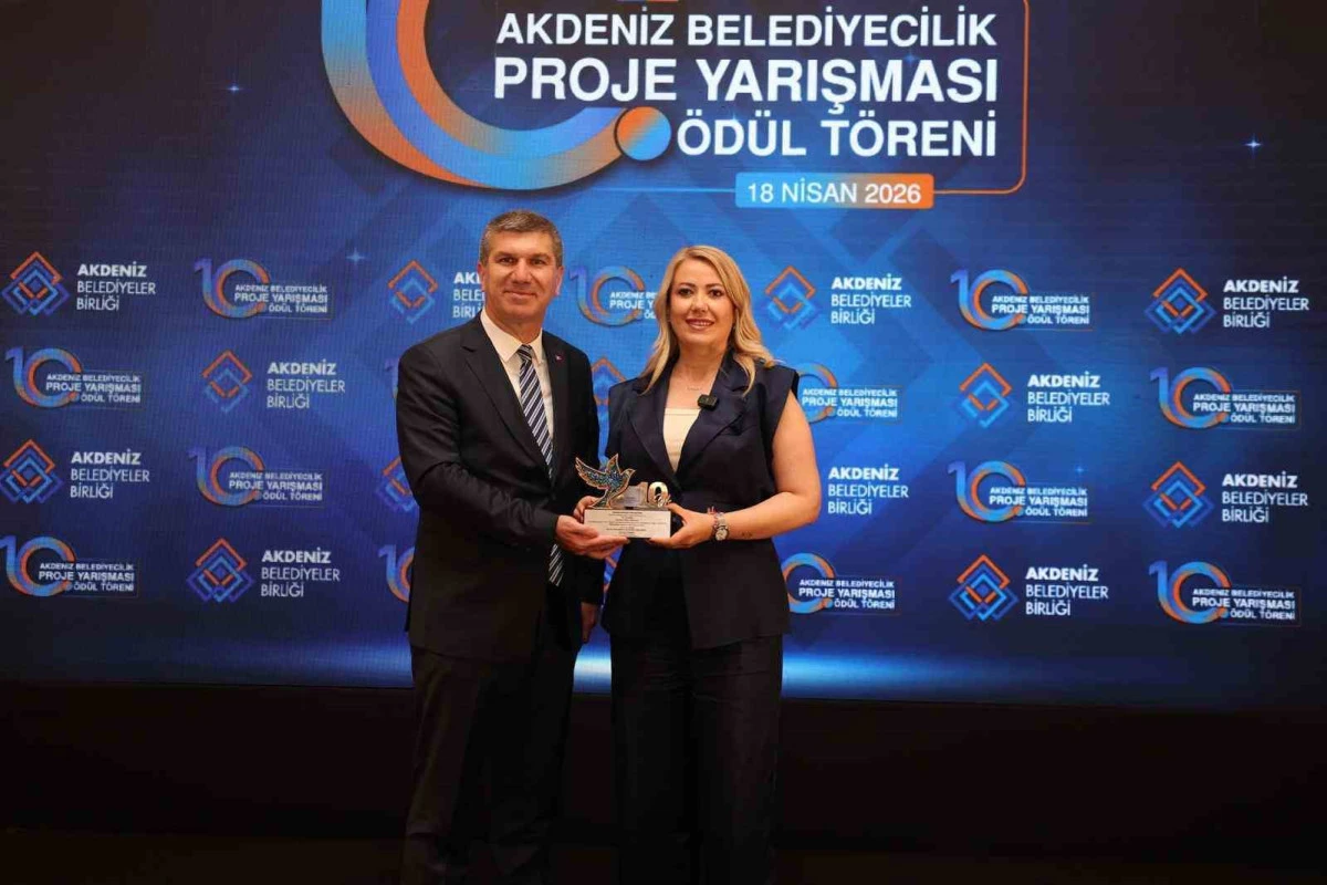 Merkezefendi&rsquo;ye Bilim &Ouml;d&uuml;l&uuml;: Atat&uuml;rk Bilim Merkezi T&uuml;rkiye&rsquo;ye &Ouml;rnek Oldu