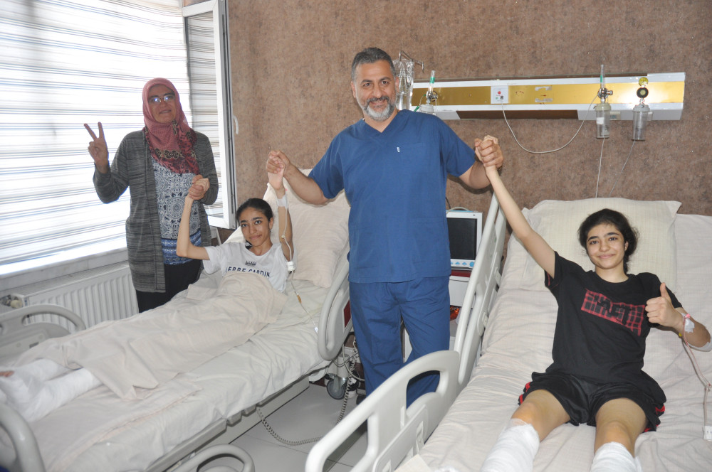 Ne olur biraz daha bakayım, Bu Ayaklar Benim Mi?