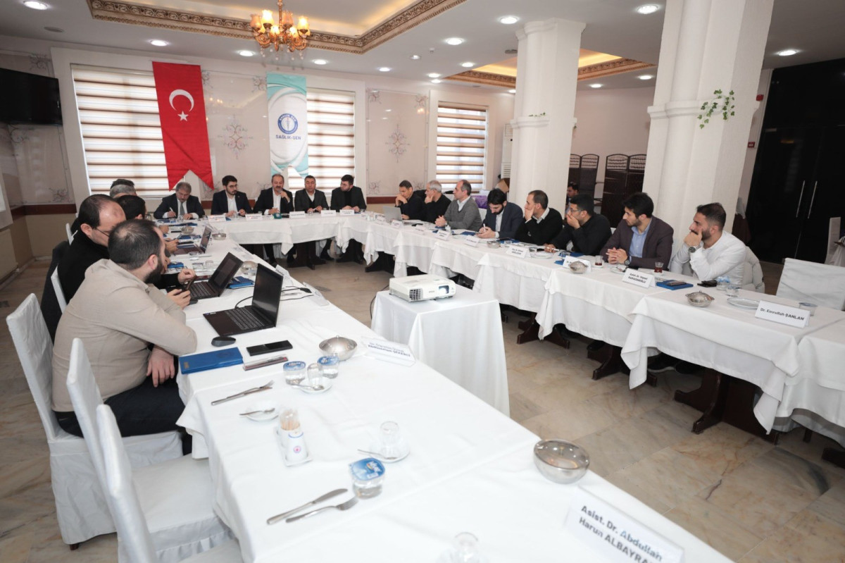 Sağlık-Sen Başkanı Doğan: “Hekimlik Meslek Kanunu çıkarılmalı”