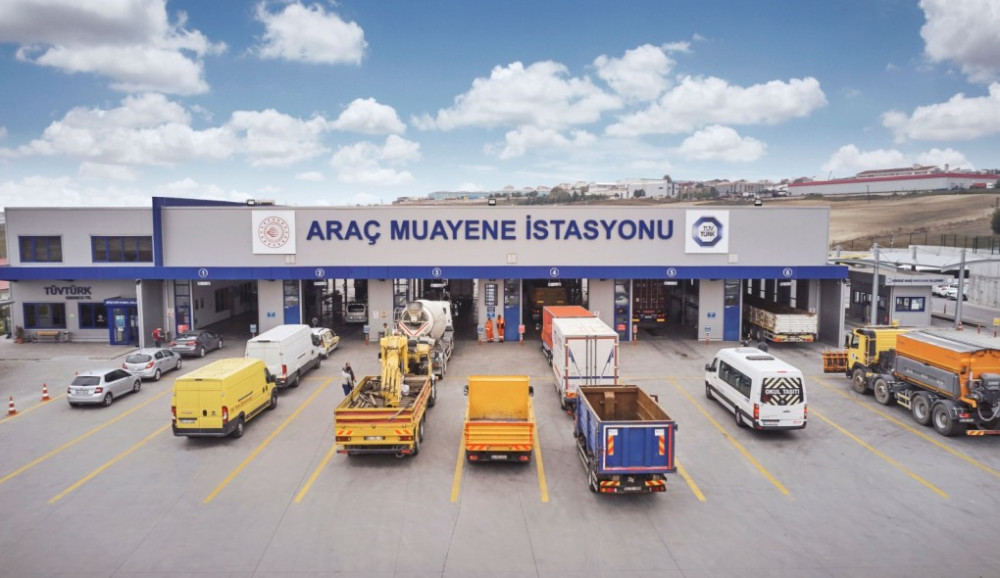 Ulaştırma ve Altyapı Bakanlığımız, OHAL ilan edilen illerde araç muayene süreleriyle ilgili yazılı açıklama yaptı.